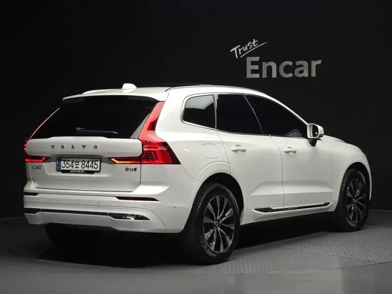 2023 Volvo XC60 с пробегом 38 793 км