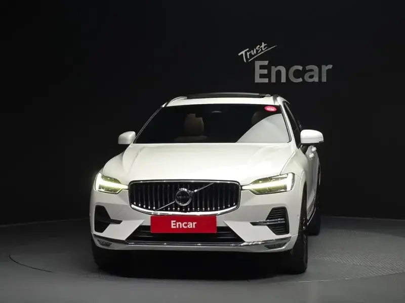2023 Volvo XC60 с пробегом 38 793 км