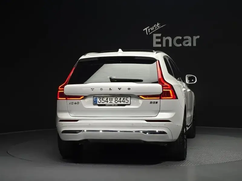 2023 Volvo XC60 с пробегом 38 793 км
