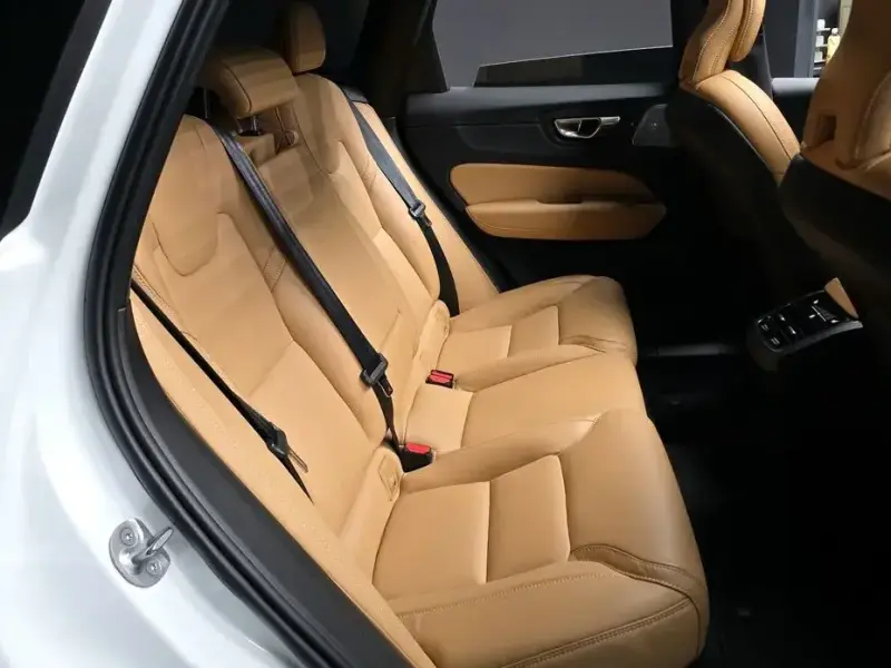2023 Volvo XC60 с пробегом 38 793 км