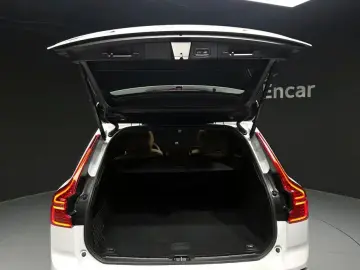 2023 Volvo XC60 с пробегом 38 793 км