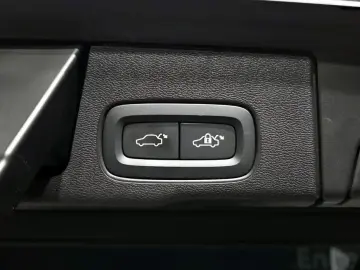 2023 Volvo XC60 с пробегом 38 793 км
