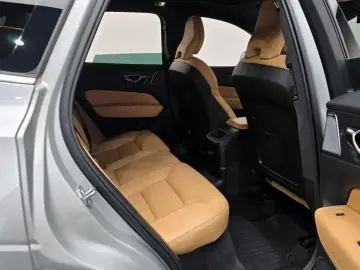 2020 Volvo XC60 с пробегом 39 883 км