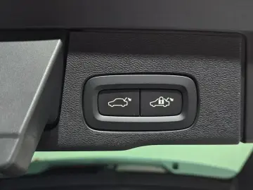 2020 Volvo XC60 с пробегом 39 883 км