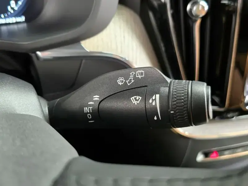 2020 Volvo XC60 с пробегом 39 883 км
