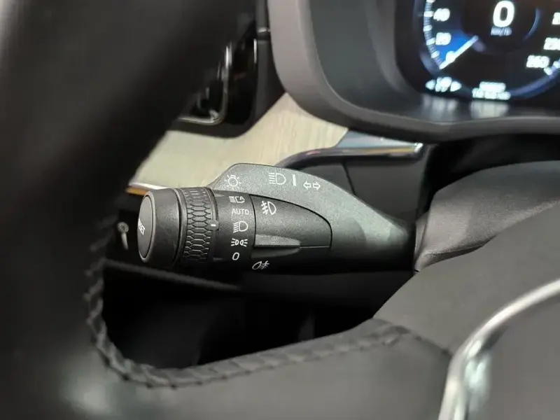 2020 Volvo XC60 с пробегом 39 883 км