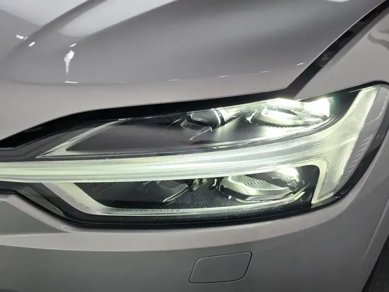 2020 Volvo XC60 с пробегом 39 883 км