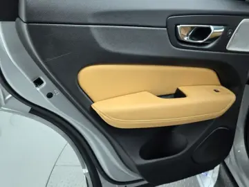 2020 Volvo XC60 с пробегом 39 883 км