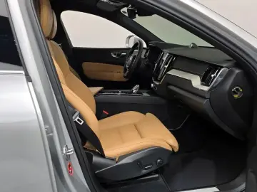 2020 Volvo XC60 с пробегом 39 883 км