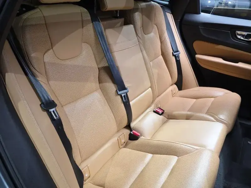 2019 Volvo XC60 с пробегом 90 158 км