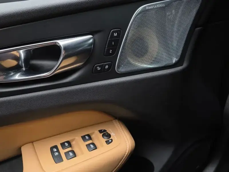 2019 Volvo XC60 с пробегом 90 158 км
