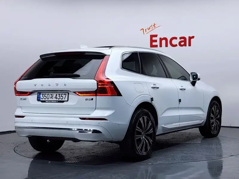 2022 Volvo XC60 с пробегом 41 134 км
