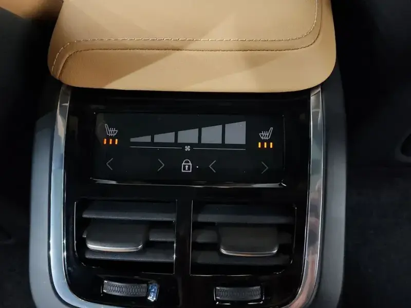 2022 Volvo XC60 с пробегом 41 134 км