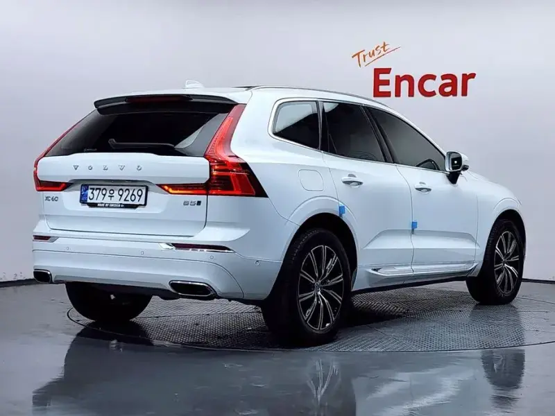 2021 Volvo XC60 с пробегом 86 899 км