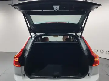 2022 Volvo XC60 с пробегом 41 134 км