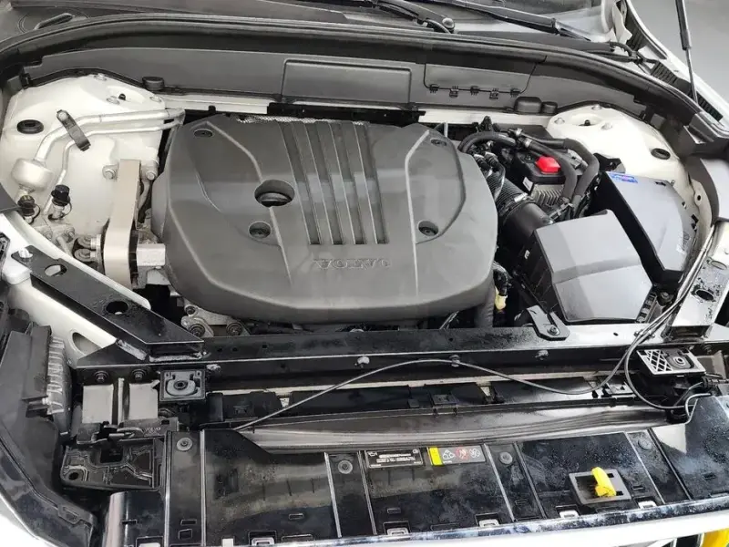 2021 Volvo XC60 с пробегом 86 899 км