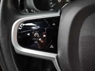 2021 Volvo XC60 с пробегом 86 899 км