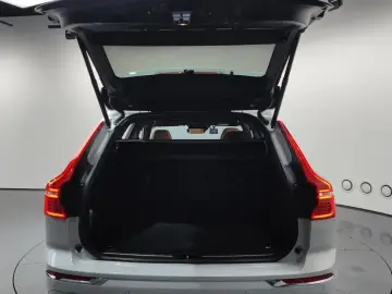 2021 Volvo XC60 с пробегом 86 899 км