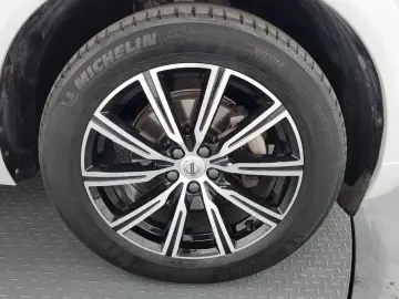 2021 Volvo XC60 с пробегом 86 899 км