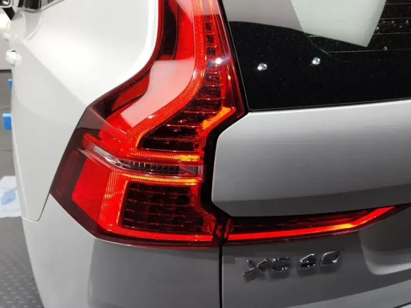 2021 Volvo XC60 с пробегом 86 899 км