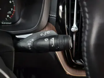 2021 Volvo XC60 с пробегом 86 899 км