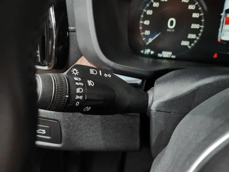 2021 Volvo XC60 с пробегом 86 899 км