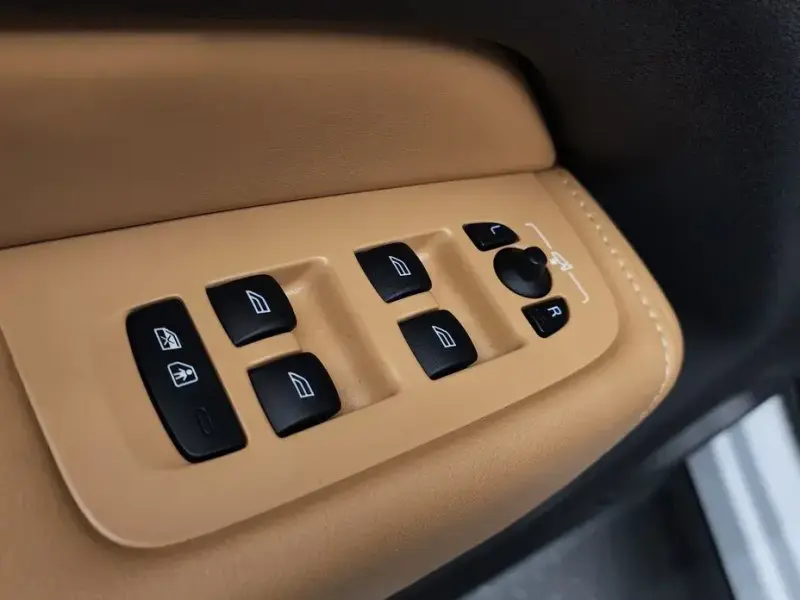 2021 Volvo XC60 с пробегом 86 899 км