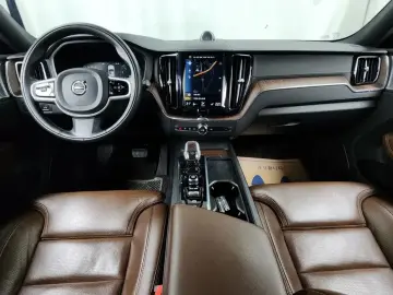 2021 Volvo XC60 с пробегом 95 255 км