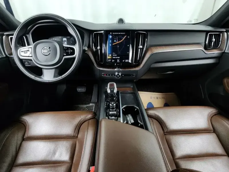 2021 Volvo XC60 с пробегом 95 255 км