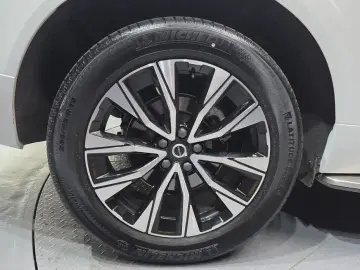 2022 Volvo XC60 с пробегом 53 166 км