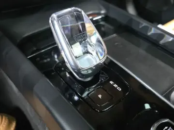 2022 Volvo XC60 с пробегом 53 166 км