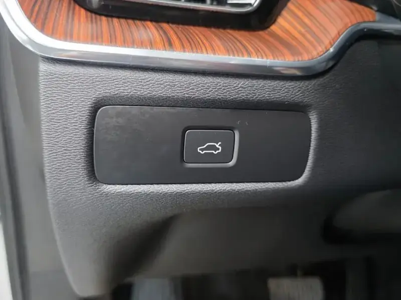 2022 Volvo XC60 с пробегом 53 166 км