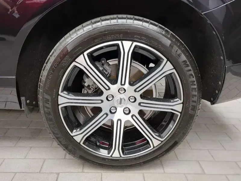 2021 Volvo XC60 с пробегом 95 255 км