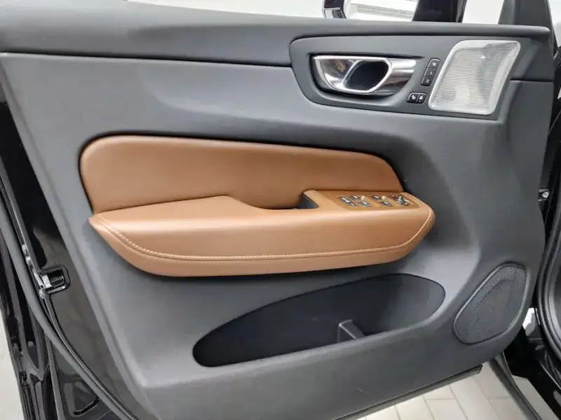 2021 Volvo XC60 с пробегом 95 255 км