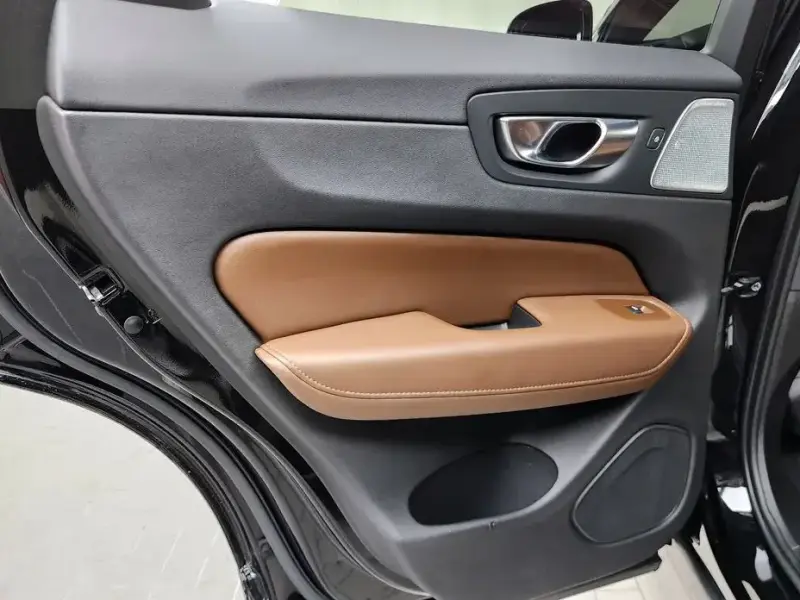 2021 Volvo XC60 с пробегом 95 255 км