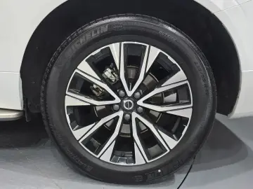 2022 Volvo XC60 с пробегом 53 166 км