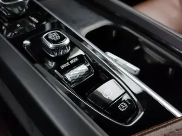 2021 Volvo XC60 с пробегом 95 255 км