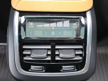 2022 Volvo XC60 с пробегом 53 166 км