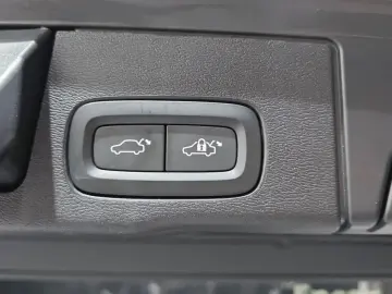 2022 Volvo XC60 с пробегом 53 166 км