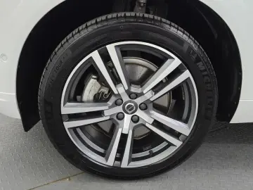 2020 Volvo XC60 с пробегом 83 825 км