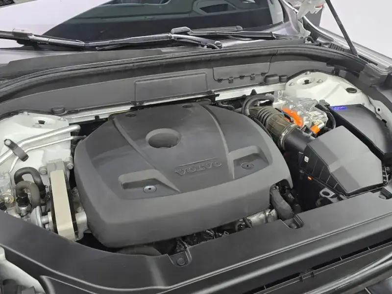 2020 Volvo XC60 с пробегом 83 825 км