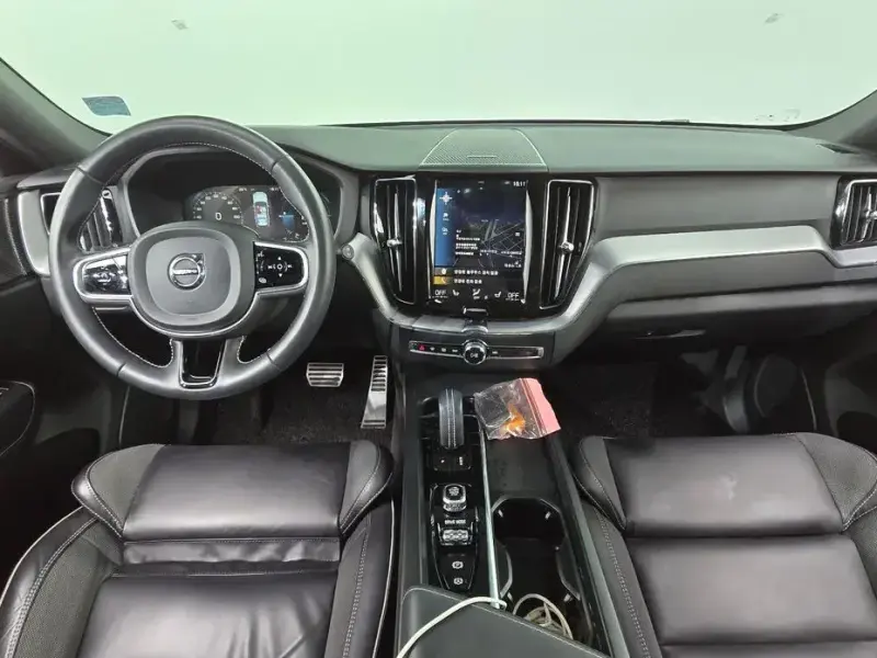 2020 Volvo XC60 с пробегом 83 825 км