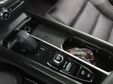 2020 Volvo XC60 с пробегом 83 825 км