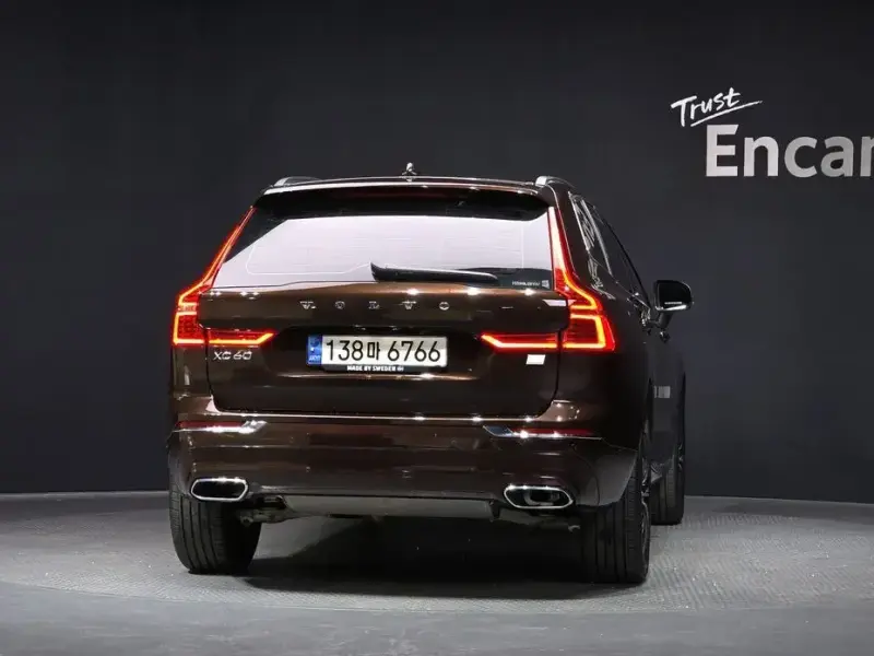 2021 Volvo XC60 с пробегом 69 667 км