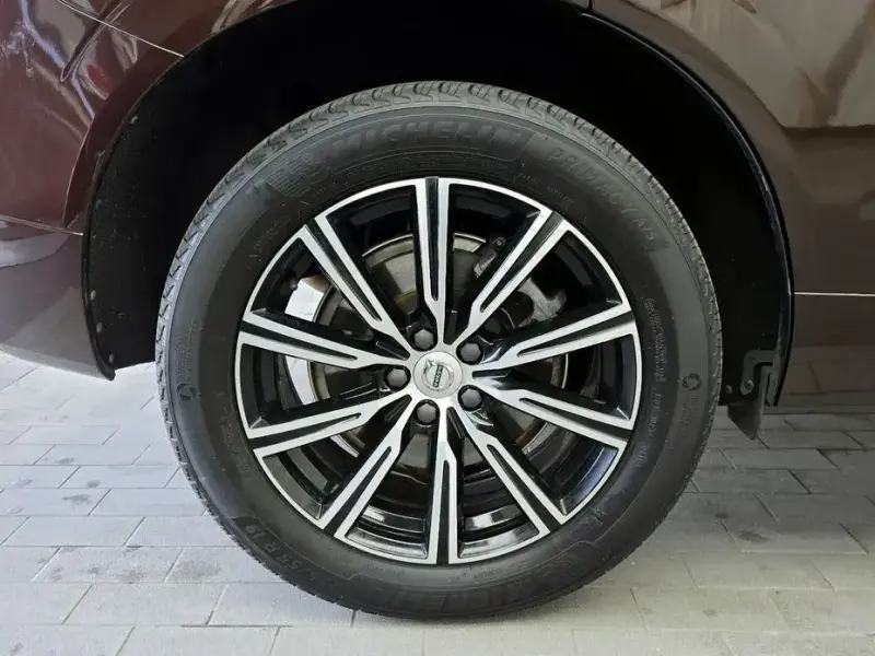 2021 Volvo XC60 с пробегом 69 667 км