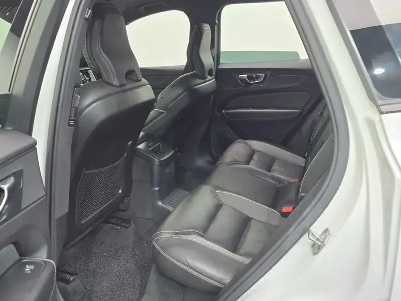 2020 Volvo XC60 с пробегом 83 825 км