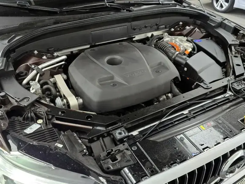 2021 Volvo XC60 с пробегом 69 667 км