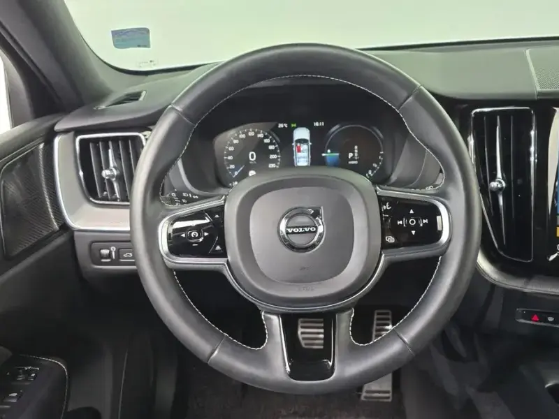 2020 Volvo XC60 с пробегом 83 825 км