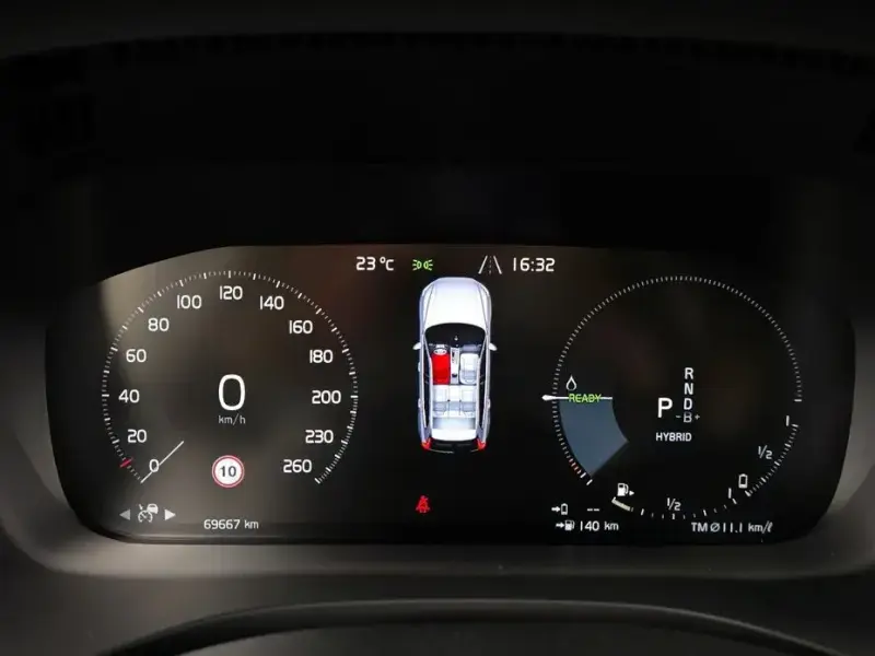 2021 Volvo XC60 с пробегом 69 667 км