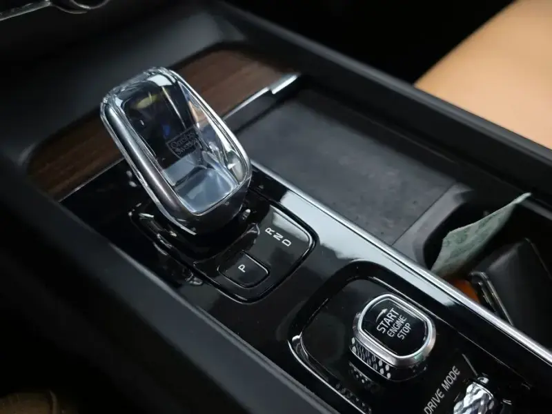 2021 Volvo XC60 с пробегом 69 667 км
